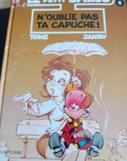 livre le petit spirou n'oublie pas ta capuche!